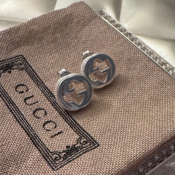 Authentic GUCCI Silver Interlocking-G Stud Earrings - Picture 4 of 11